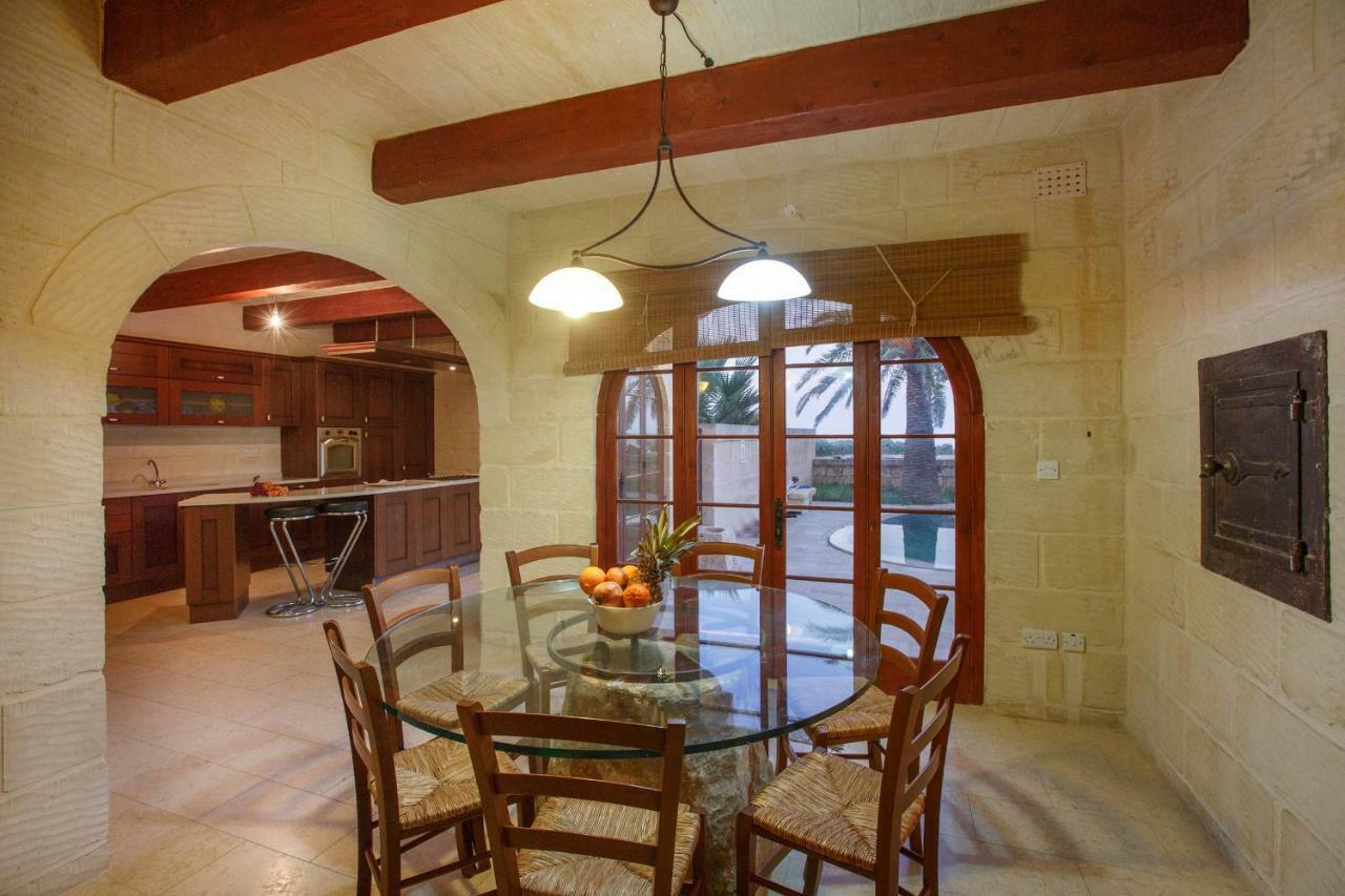Il-Palma Holiday Farmhouse With Sunny Private Pool In Island Of Gozo Għarb Extérieur photo