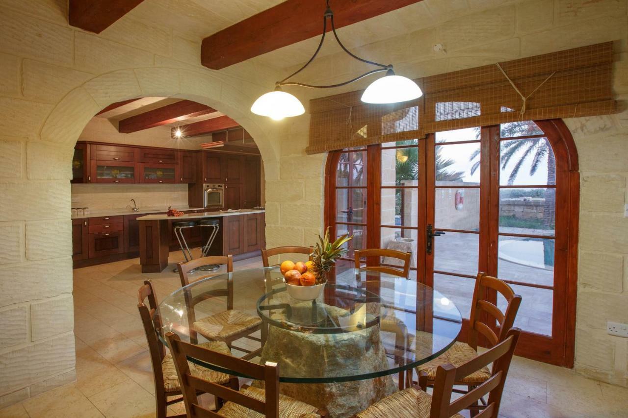 Il-Palma Holiday Farmhouse With Sunny Private Pool In Island Of Gozo Għarb Extérieur photo