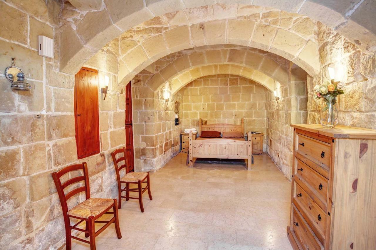 Il-Palma Holiday Farmhouse With Sunny Private Pool In Island Of Gozo Għarb Extérieur photo