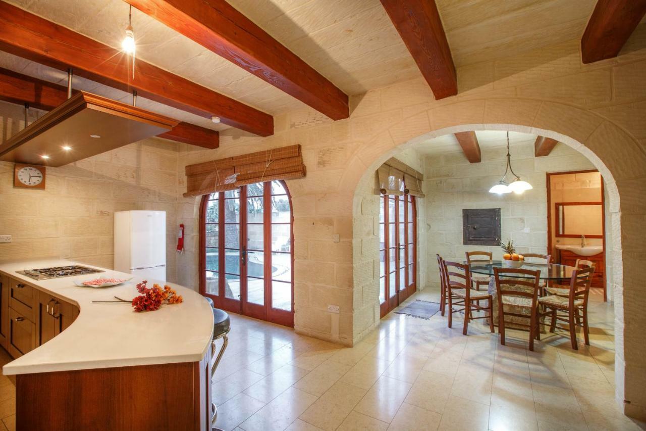 Il-Palma Holiday Farmhouse With Sunny Private Pool In Island Of Gozo Għarb Extérieur photo